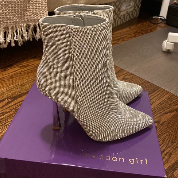 Madden Girl Zavier Rhinestone Bootie - Picture 5 of 7